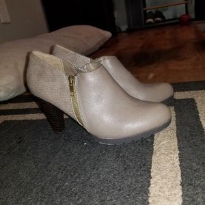 Cutest boots!!! Sad to see them go!